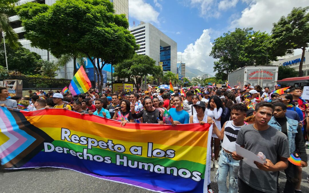 Comunidad LGBTIQ+ se moviliza en Caracas para exigir derechos y visibilidad en el Mes del Orgullo